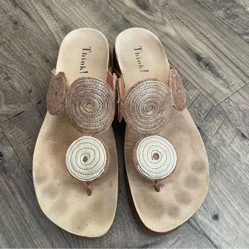 3M Thinsulate Neutral Tan Circular-Accent Women's Sandals - Picture 2 of 9